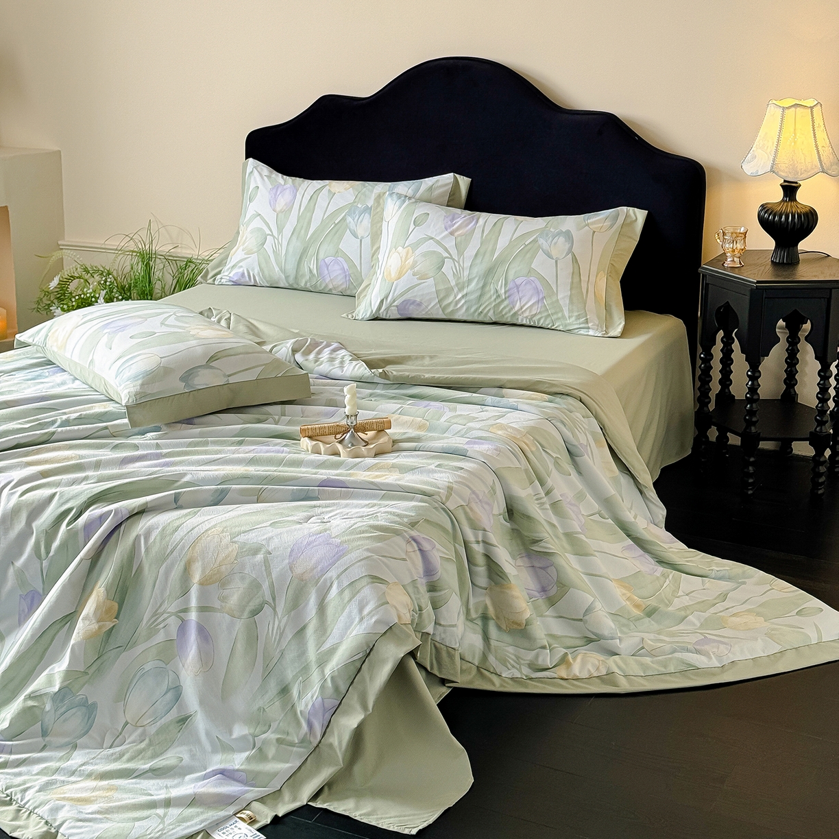 91家纺网 家纺一手货源 找家纺 迷尚家居 2026新款冰丝柔夏被四件套 郁金香绿