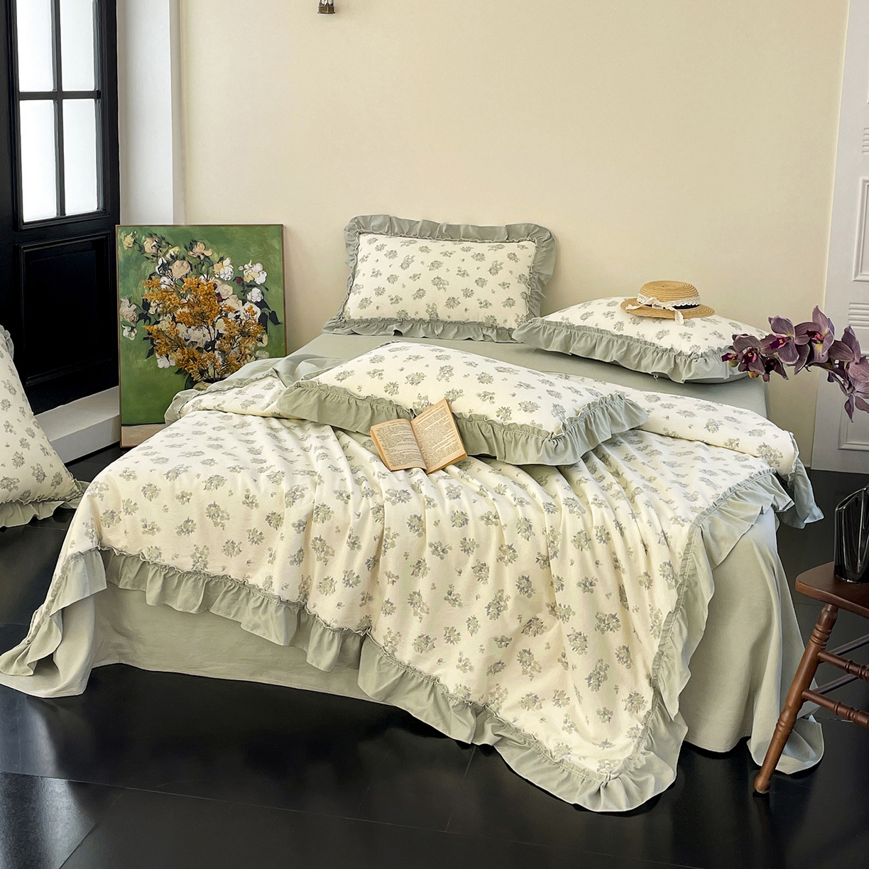 91家纺网 家纺一手货源 找家纺 迷尚家居 2026新款云朵棉印花花边夏被四件套 南烟