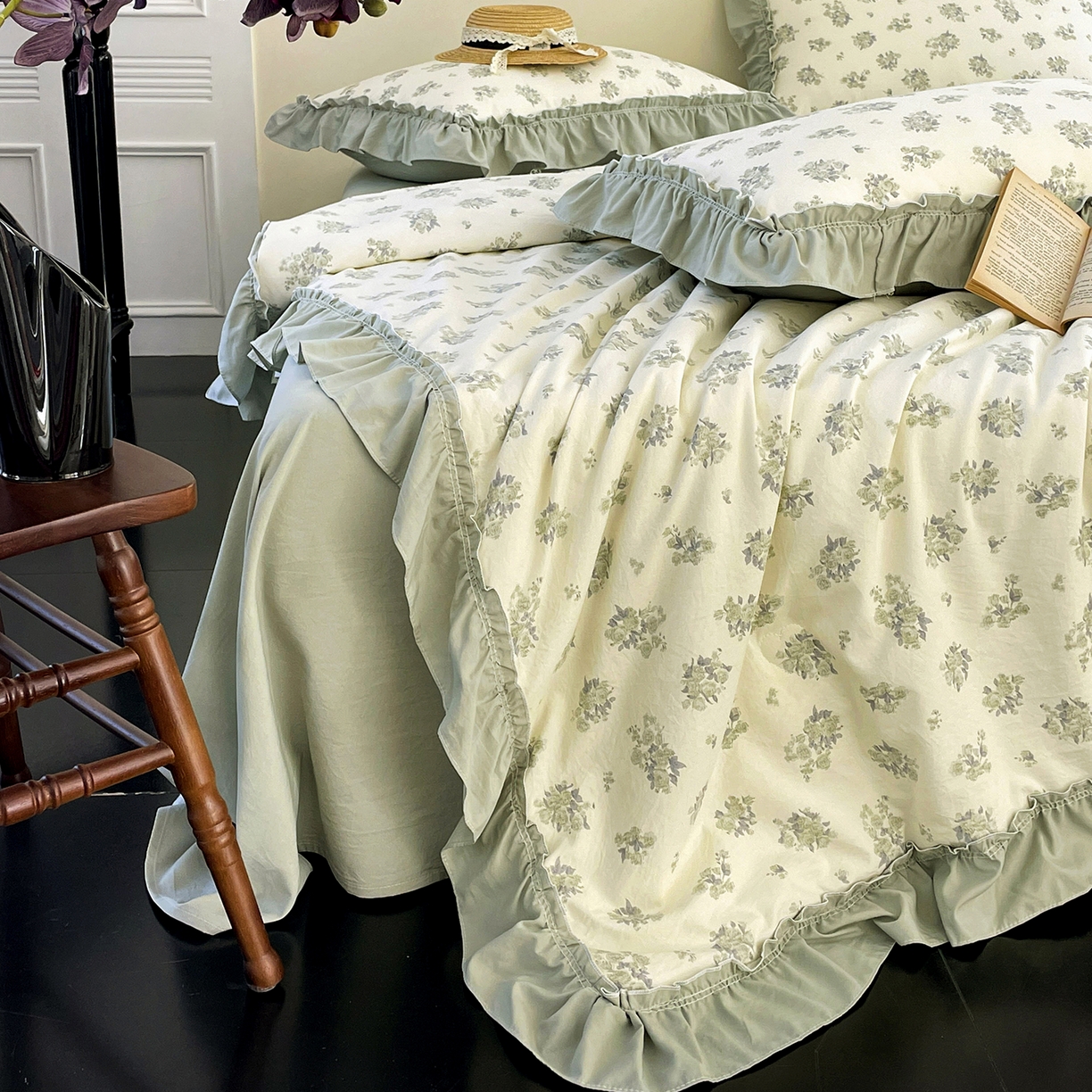 91家纺网 家纺一手货源 找家纺 迷尚家居 2026新款云朵棉印花花边夏被四件套 南烟