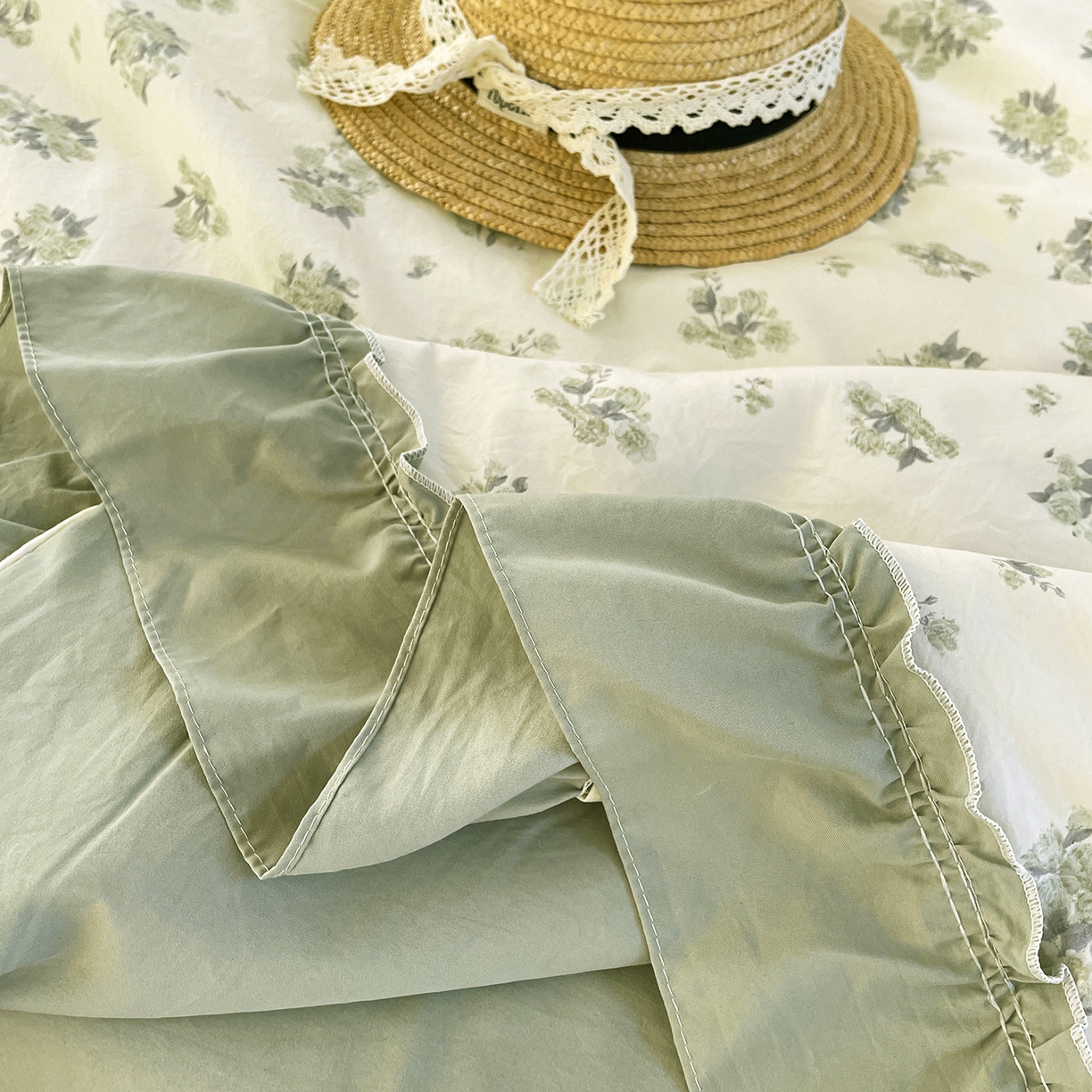 91家纺网 家纺一手货源 找家纺 迷尚家居 2026新款云朵棉印花花边夏被四件套 南烟