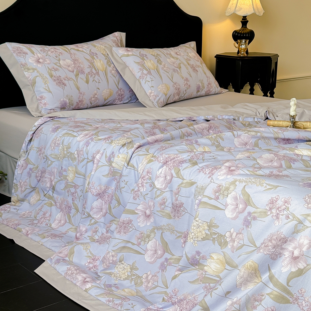 91家纺网 家纺一手货源 找家纺 迷尚家居 2026新款冰丝柔夏被四件套 郁梦蓝