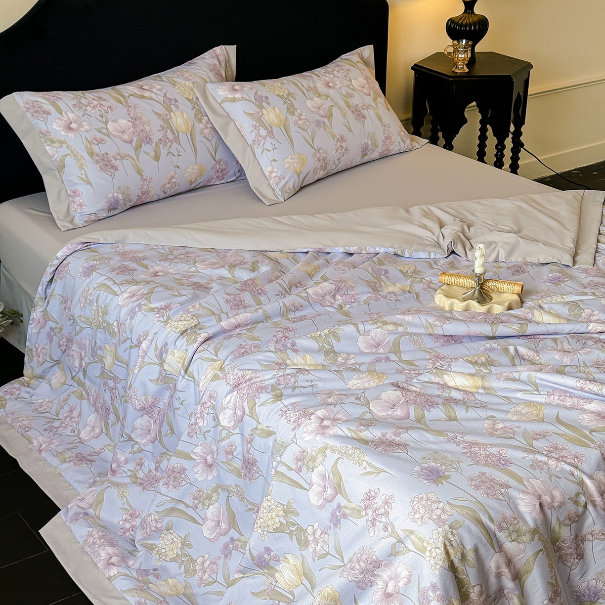 91家纺网 家纺一手货源 找家纺 迷尚家居 2026新款冰丝柔夏被四件套 郁梦蓝