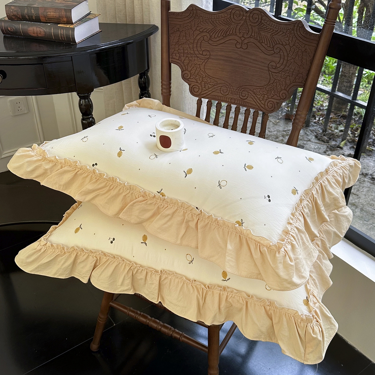 91家纺网 家纺一手货源 找家纺 迷尚家居 2026新款云朵棉印花花边夏被四件套 小柠檬