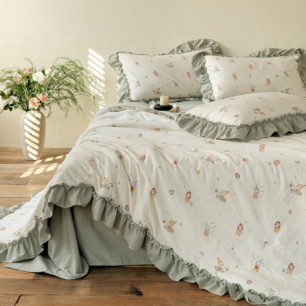 91家纺网 家纺一手货源 找家纺 迷尚家居 2026新款云朵棉印花花边夏被四件套 星星人