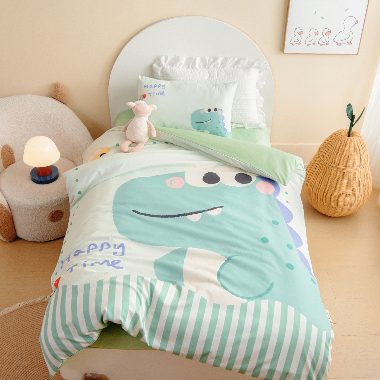 91家纺网 家纺一手货源 找家纺 （总）绒梦里 2026新款A类全棉纯棉卡通大版幼儿园三件套（另垫套有60*150cm/70*150cm/80*150cm/88*168cm/80*180cm）特殊垫套尺寸的价格咨询客服微信哦！