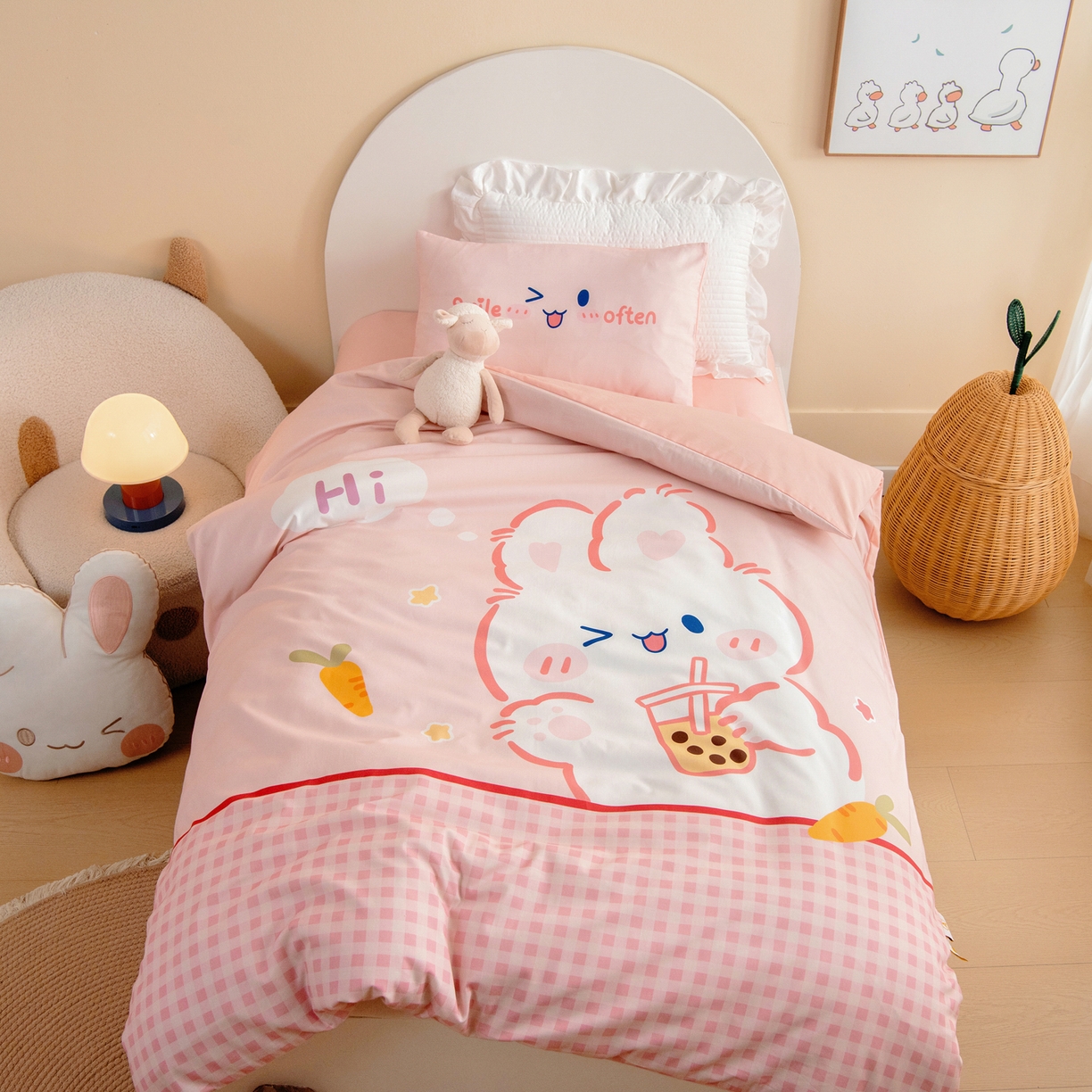 91家纺网 家纺一手货源 找家纺 （总）绒梦里 2026新款A类全棉纯棉卡通大版幼儿园三件套（另垫套有60*150cm/70*150cm/80*150cm/88*168cm/80*180cm）特殊垫套尺寸的价格咨询客服微信哦！