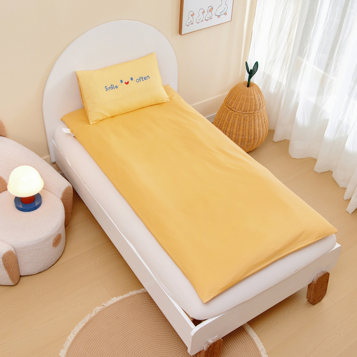 91家纺网 家纺一手货源 找家纺 绒梦里 2026新款A类全棉纯棉卡通大版幼儿园三件套 快乐芝士（另垫套有60*150cm/70*150cm/80*150cm/88*168cm/80*180cm）特殊垫套尺寸的价格咨询客服微信哦！