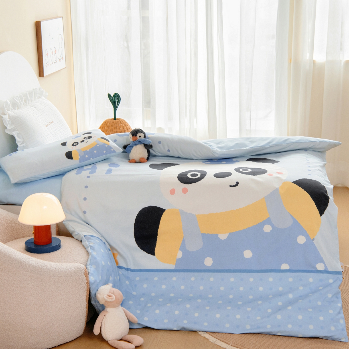 91家纺网 家纺一手货源 找家纺 绒梦里 2026新款A类全棉纯棉卡通大版幼儿园三件套 熊猫宝贝（另垫套有60*150cm/70*150cm/80*150cm/88*168cm/80*180cm）特殊垫套尺寸的价格咨询客服微信哦！