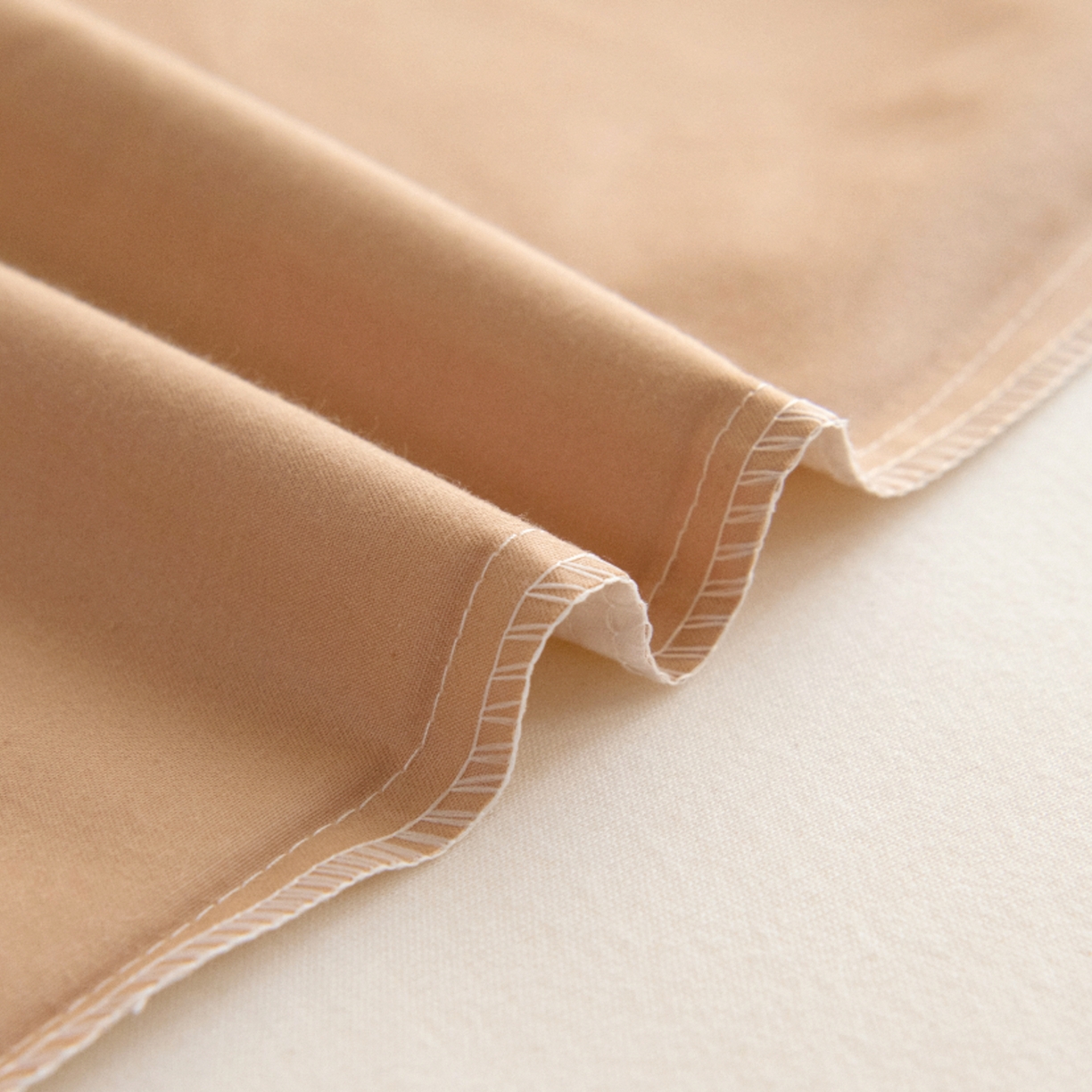 91家纺网 家纺一手货源 找家纺 绒梦里 2026新款A类全棉纯棉卡通大版幼儿园三件套 幸运小熊（另垫套有60*150cm/70*150cm/80*150cm/88*168cm/80*180cm）特殊垫套尺寸的价格咨询客服微信哦！