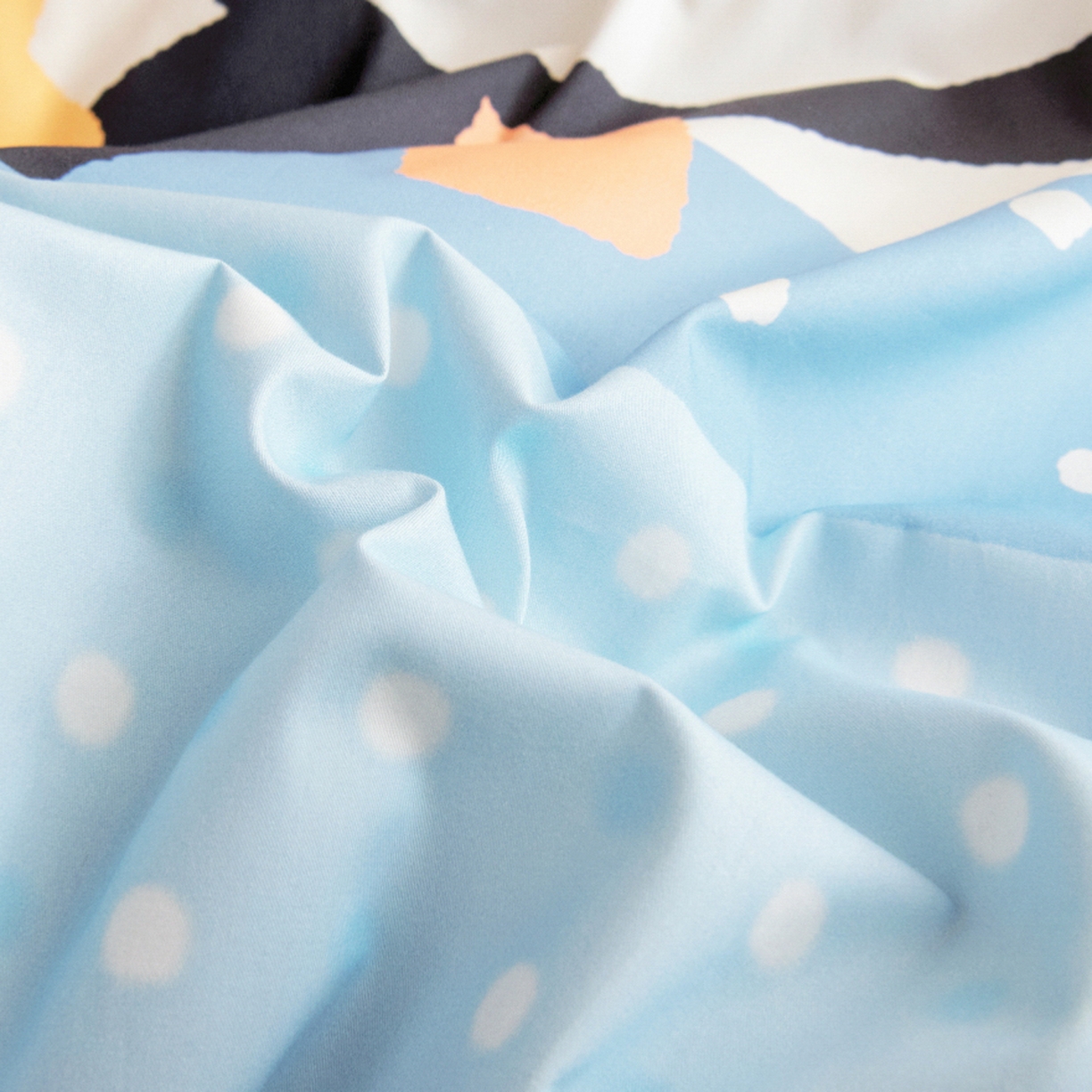 91家纺网 家纺一手货源 找家纺 绒梦里 2026新款A类全棉纯棉卡通大版幼儿园三件套 波点企鹅（另垫套有60*150cm/70*150cm/80*150cm/88*168cm/80*180cm）特殊垫套尺寸的价格咨询客服微信哦！