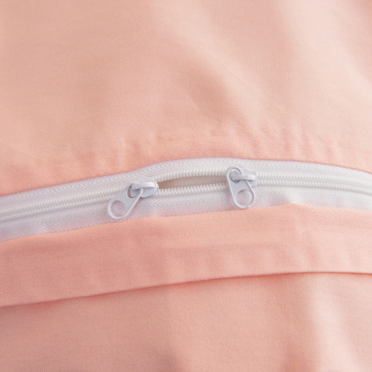 91家纺网 家纺一手货源 找家纺 绒梦里 2026新款A类全棉纯棉卡通大版幼儿园三件套 奶茶兔兔（另垫套有60*150cm/70*150cm/80*150cm/88*168cm/80*180cm）特殊垫套尺寸的价格咨询客服微信哦！