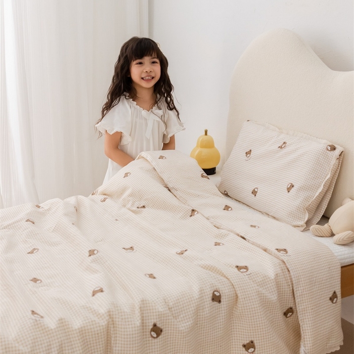 91家纺网 家纺一手货源 找家纺 心卓婴童馆 2026春夏新款云感棉四季被大豆被被子被芯 点点熊