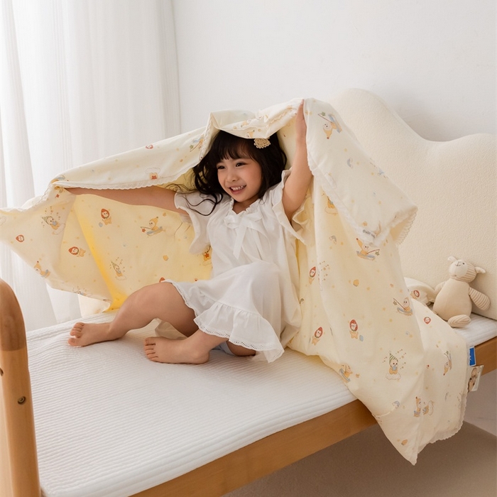 91家纺网 家纺一手货源 找家纺 心卓婴童馆 2026春夏新款云感棉四季被大豆被被子被芯 白底星星