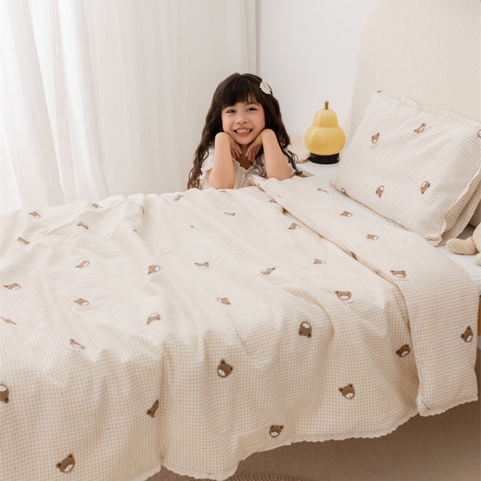 91家纺网 家纺一手货源 找家纺 心卓婴童馆 2026春夏新款云感棉四季被大豆被被子被芯 点点熊