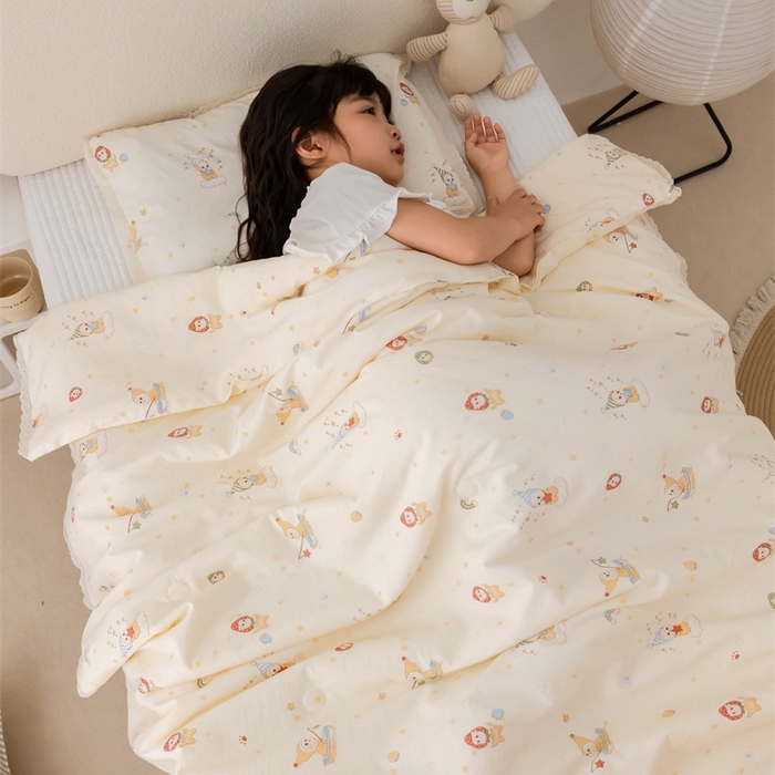 91家纺网 家纺一手货源 找家纺 心卓婴童馆 2026春夏新款云感棉四季被大豆被被子被芯 白底星星