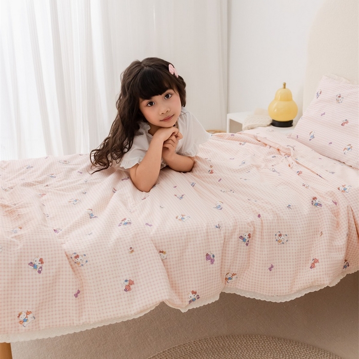 91家纺网 家纺一手货源 找家纺 心卓婴童馆 2026春夏新款云感棉四季被大豆被被子被芯 粉格子小猫