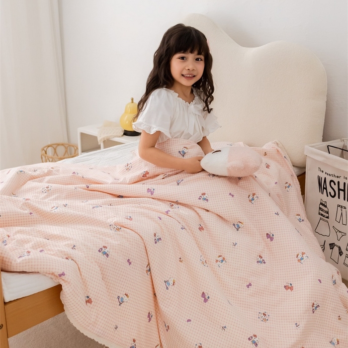 91家纺网 家纺一手货源 找家纺 心卓婴童馆 2026春夏新款云感棉四季被大豆被被子被芯 粉格子小猫