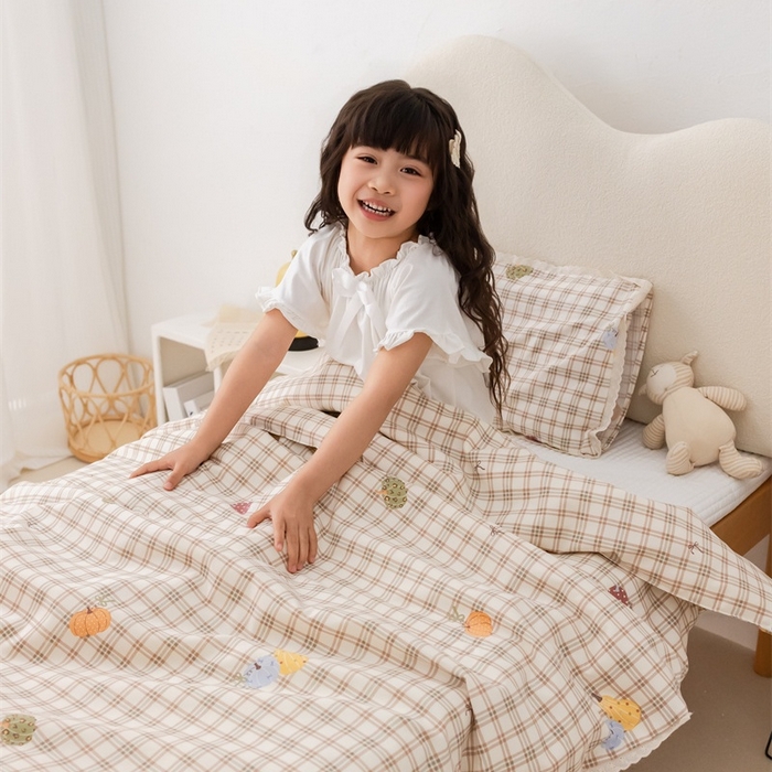 91家纺网 家纺一手货源 找家纺 心卓婴童馆 2026春夏新款云感棉四季被大豆被被子被芯 彩色南瓜