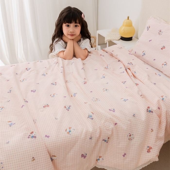 91家纺网 家纺一手货源 找家纺 心卓婴童馆 2026春夏新款云感棉四季被大豆被被子被芯 粉格子小猫