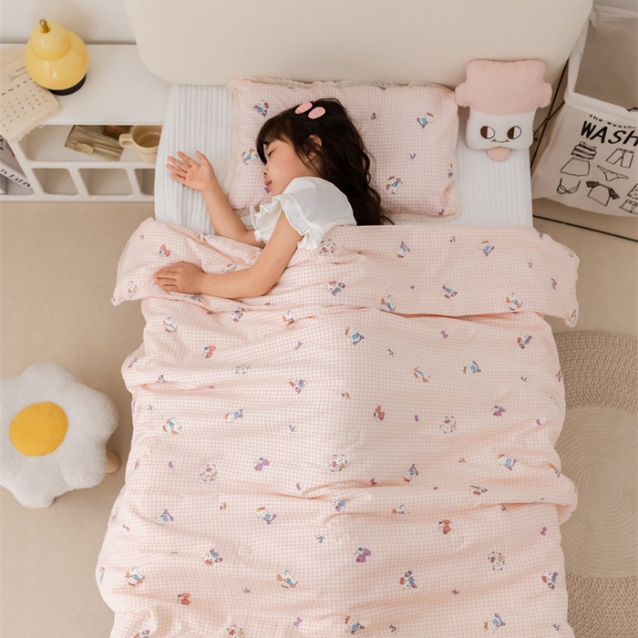 91家纺网 家纺一手货源 找家纺 心卓婴童馆 2026春夏新款云感棉四季被大豆被被子被芯 粉格子小猫
