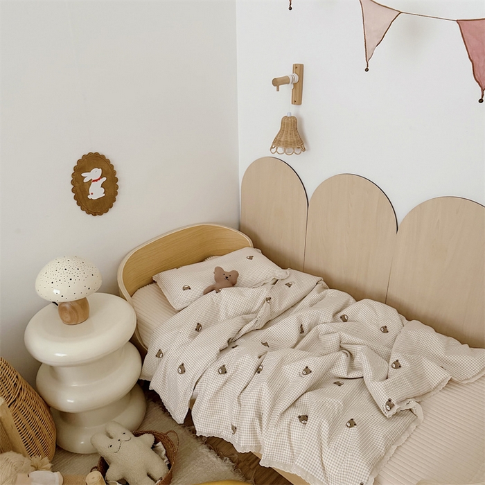 91家纺网 家纺一手货源 找家纺 心卓婴童馆 2026春夏新款云感棉四季被大豆被被子被芯 点点熊