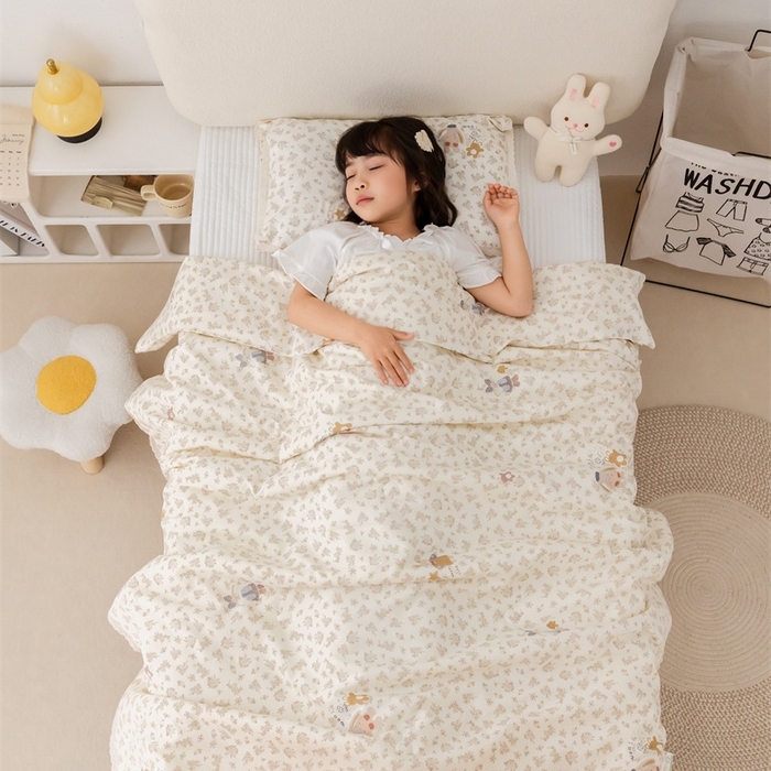 91家纺网 家纺一手货源 找家纺 心卓婴童馆 2026春夏新款云感棉四季被大豆被被子被芯 碎花小兔