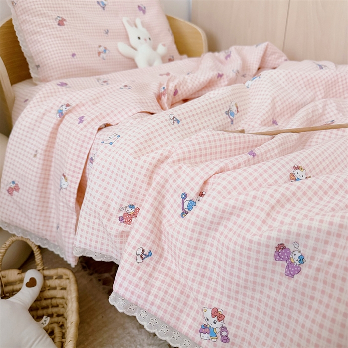 91家纺网 家纺一手货源 找家纺 心卓婴童馆 2026春夏新款云感棉四季被大豆被被子被芯 粉格子小猫