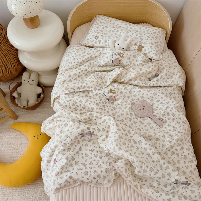 91家纺网 家纺一手货源 找家纺 心卓婴童馆 2026春夏新款云感棉四季被大豆被被子被芯 碎花小兔