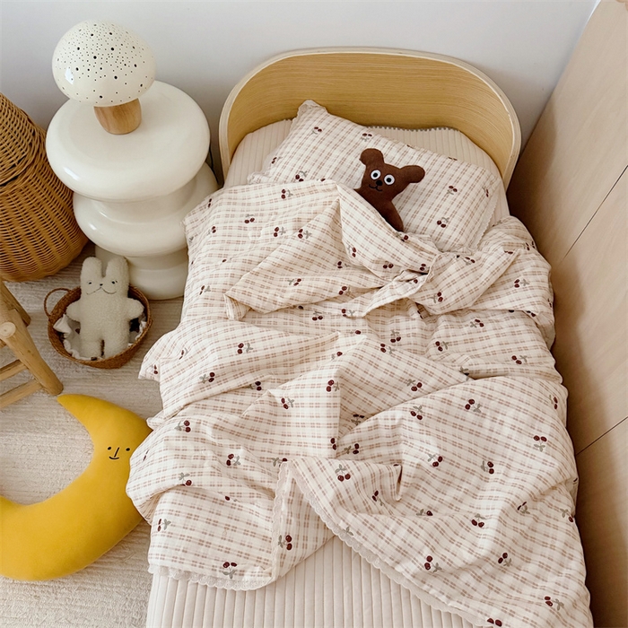 91家纺网 家纺一手货源 找家纺 心卓婴童馆 2026春夏新款云感棉四季被大豆被被子被芯 红色樱桃