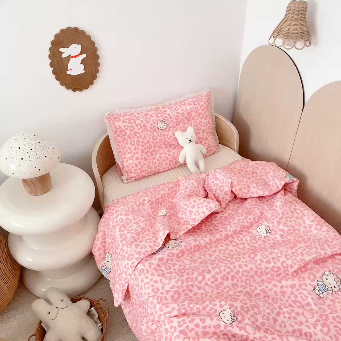 91家纺网 家纺一手货源 找家纺 心卓婴童馆 2026春夏新款云感棉四季被大豆被被子被芯 粉豹纹