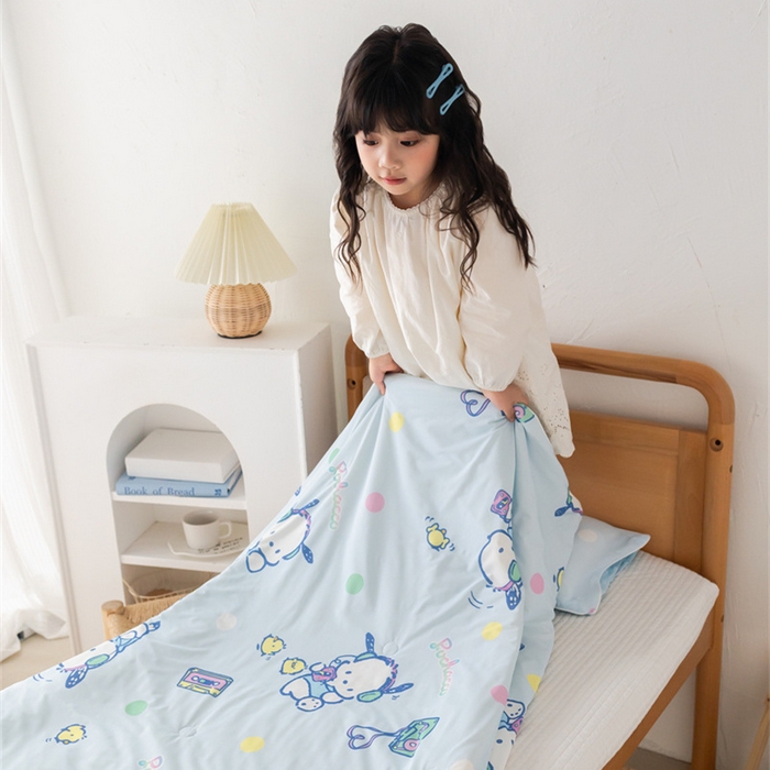 91家纺网 家纺一手货源 找家纺 心卓婴童馆 2026新款三丽鸥凉感丝冰豆豆被被子被芯-儿童图 音乐帕恰狗