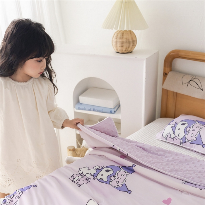 91家纺网 家纺一手货源 找家纺 心卓婴童馆 2026新款三丽鸥凉感丝冰豆豆被被子被芯-儿童图 爱心库洛米