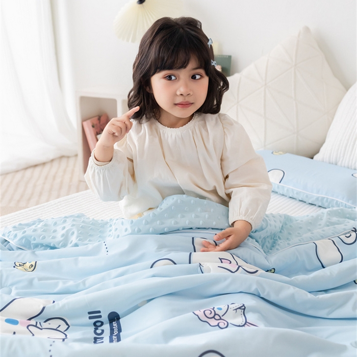 91家纺网 家纺一手货源 找家纺 心卓婴童馆 2026新款三丽鸥凉感丝冰豆豆被被子被芯-儿童图 独角兽玉桂狗