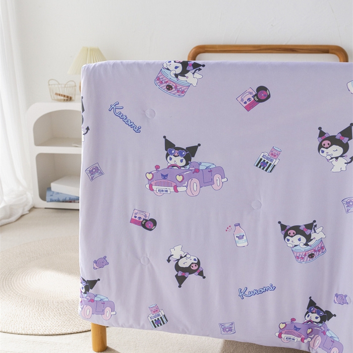 91家纺网 家纺一手货源 找家纺 心卓婴童馆 2026新款三丽鸥凉感丝冰豆豆被被子被芯-儿童图 牛奶库洛米