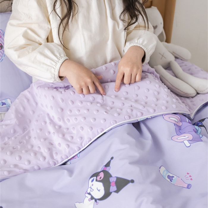 91家纺网 家纺一手货源 找家纺 心卓婴童馆 2026新款三丽鸥凉感丝冰豆豆被被子被芯-儿童图 牛奶库洛米