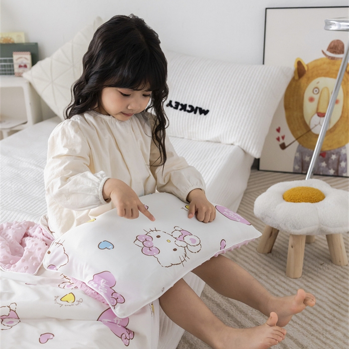 91家纺网 家纺一手货源 找家纺 心卓婴童馆 2026新款三丽鸥凉感丝冰豆豆被被子被芯-儿童图 kitty猫