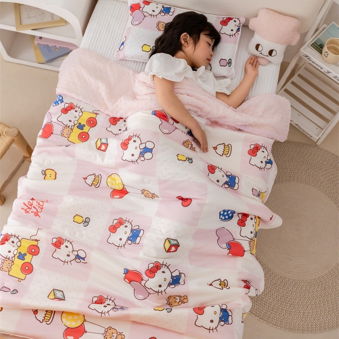 91家纺网 家纺一手货源 找家纺 心卓婴童馆 2026新款三丽鸥凉感丝冰豆豆被被子被芯-儿童图 气球kitty猫
