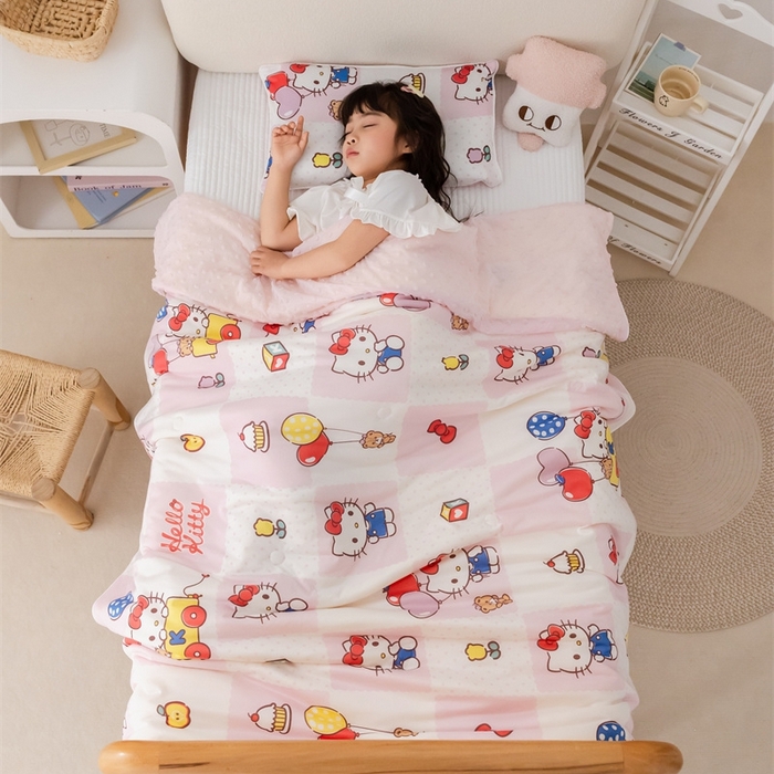 91家纺网 家纺一手货源 找家纺 心卓婴童馆 2026新款三丽鸥凉感丝冰豆豆被被子被芯-儿童图 气球kitty猫