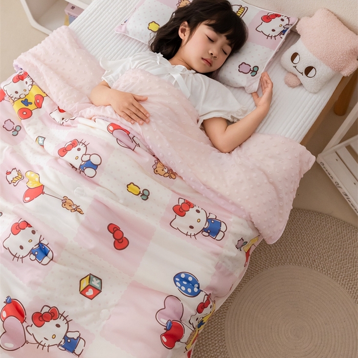 91家纺网 家纺一手货源 找家纺 心卓婴童馆 2026新款三丽鸥凉感丝冰豆豆被被子被芯-儿童图 气球kitty猫