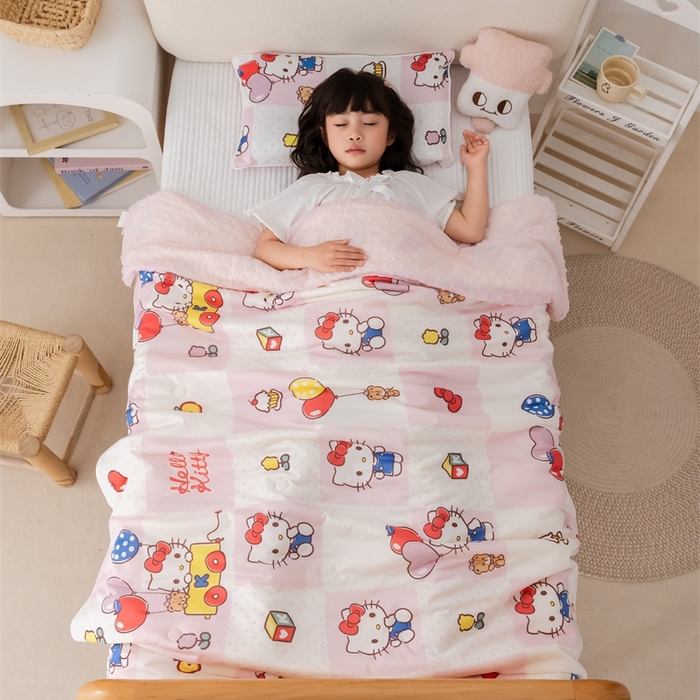91家纺网 家纺一手货源 找家纺 心卓婴童馆 2026新款三丽鸥凉感丝冰豆豆被被子被芯-儿童图 气球kitty猫