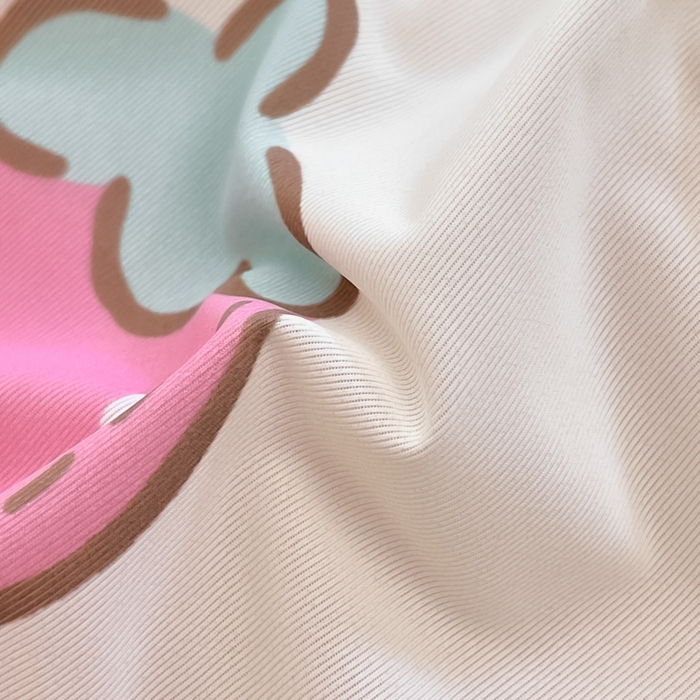 91家纺网 家纺一手货源 找家纺 心卓婴童馆 2026新款三丽鸥凉感丝冰豆豆被被子被芯-成人图 草莓美乐蒂