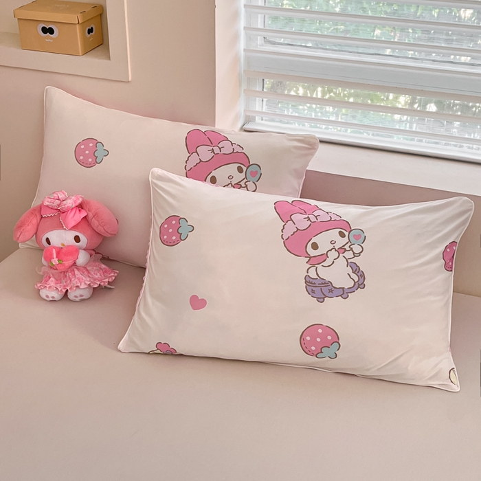 91家纺网 家纺一手货源 找家纺 心卓婴童馆 2026新款三丽鸥凉感丝冰豆豆被被子被芯-成人图 草莓美乐蒂