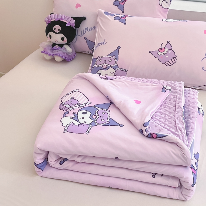 91家纺网 家纺一手货源 找家纺 心卓婴童馆 2026新款三丽鸥凉感丝冰豆豆被被子被芯-成人图 爱心库洛米