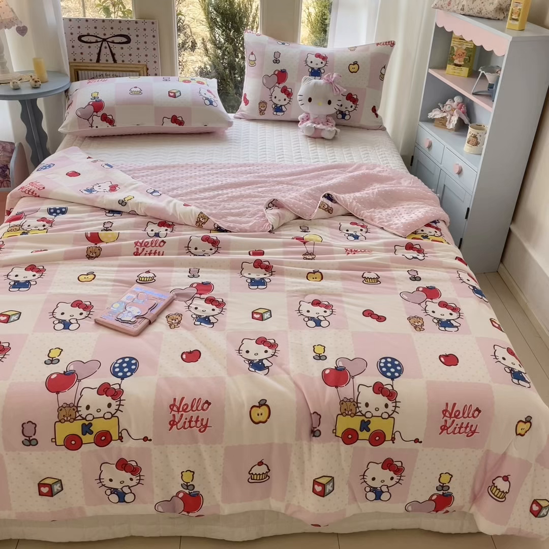 91家纺网 家纺一手货源 找家纺 心卓婴童馆 2026新款三丽鸥凉感丝冰豆豆被被子被芯-成人图 气球kitty猫