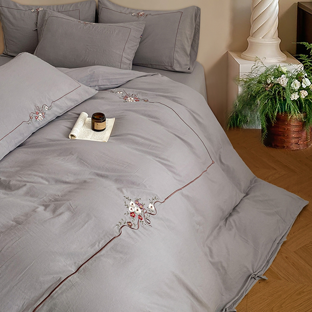 91家纺网 家纺一手货源 找家纺 yyds网供 2026新A类高克重复古刺绣绑带款水洗棉四件套三件套-花界 花界麻灰-绣花绑带款