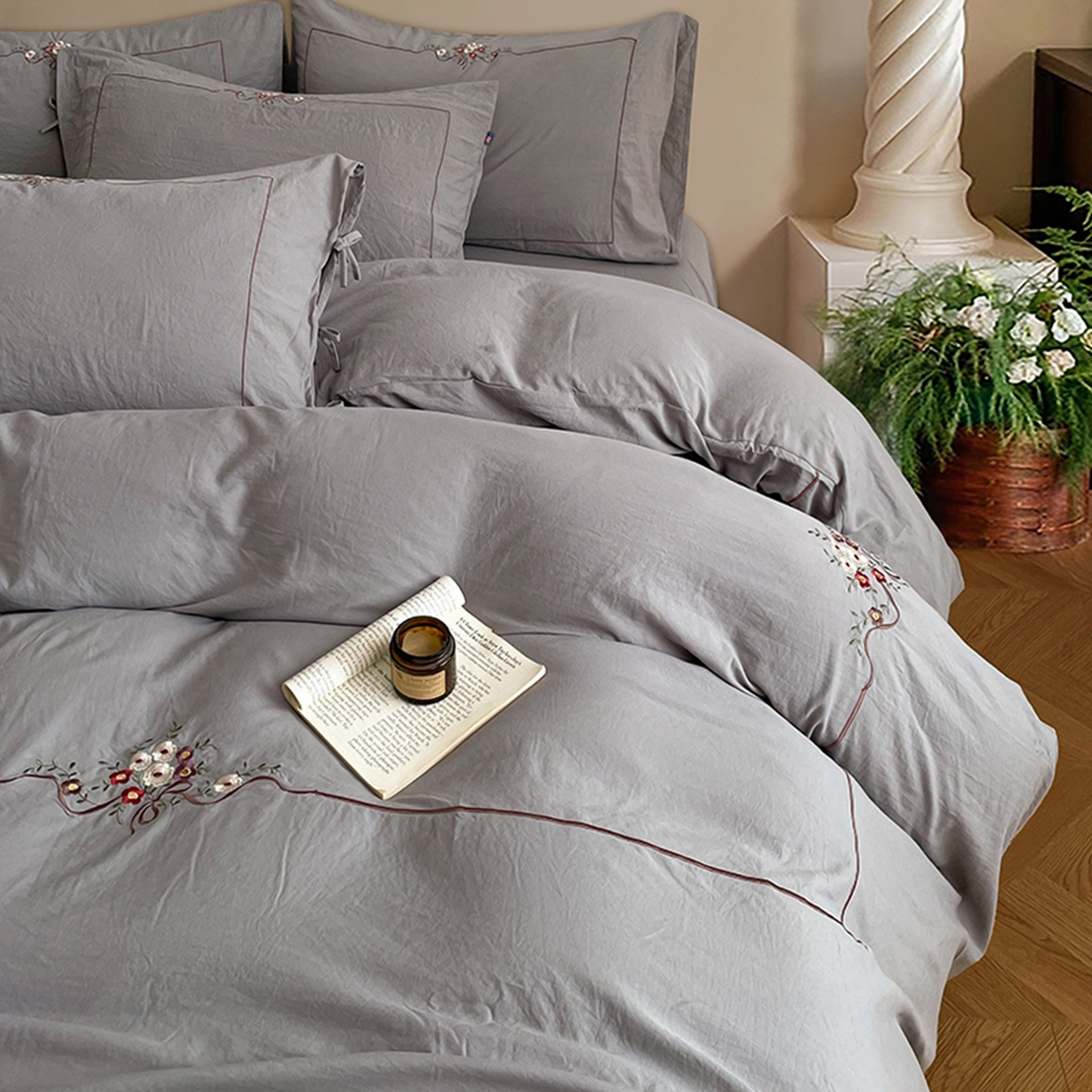 91家纺网 家纺一手货源 找家纺 yyds网供 2026新A类高克重复古刺绣绑带款水洗棉四件套三件套-花界 花界麻灰-绣花绑带款