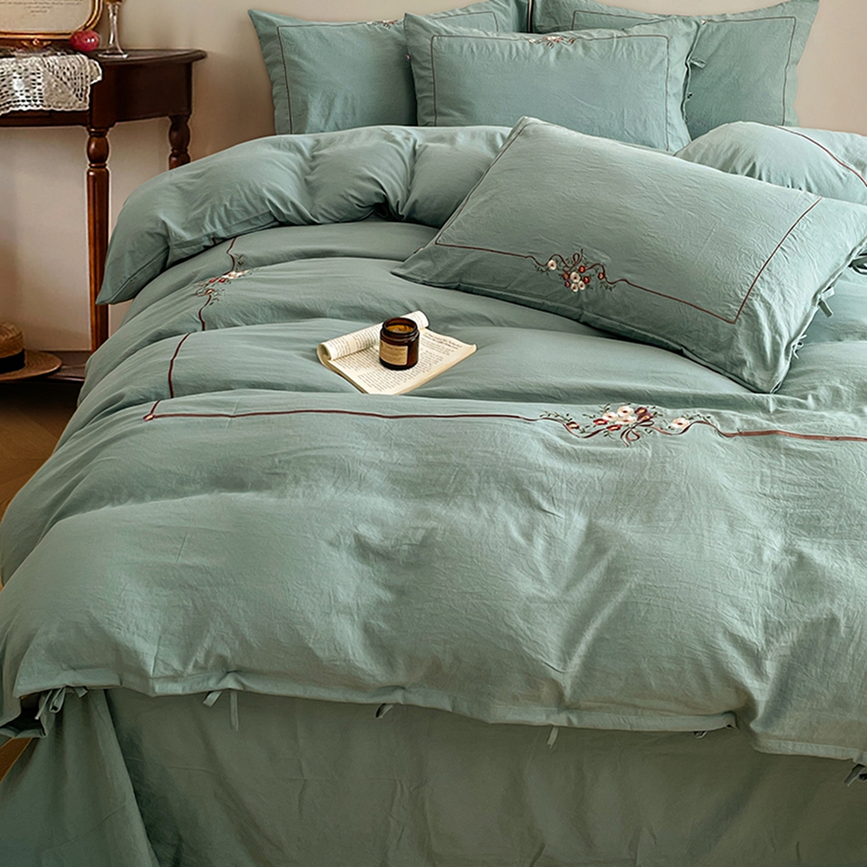 91家纺网 家纺一手货源 找家纺 yyds网供 2026新A类高克重复古刺绣绑带款水洗棉四件套三件套-花界 花界韵绿-绣花绑带款