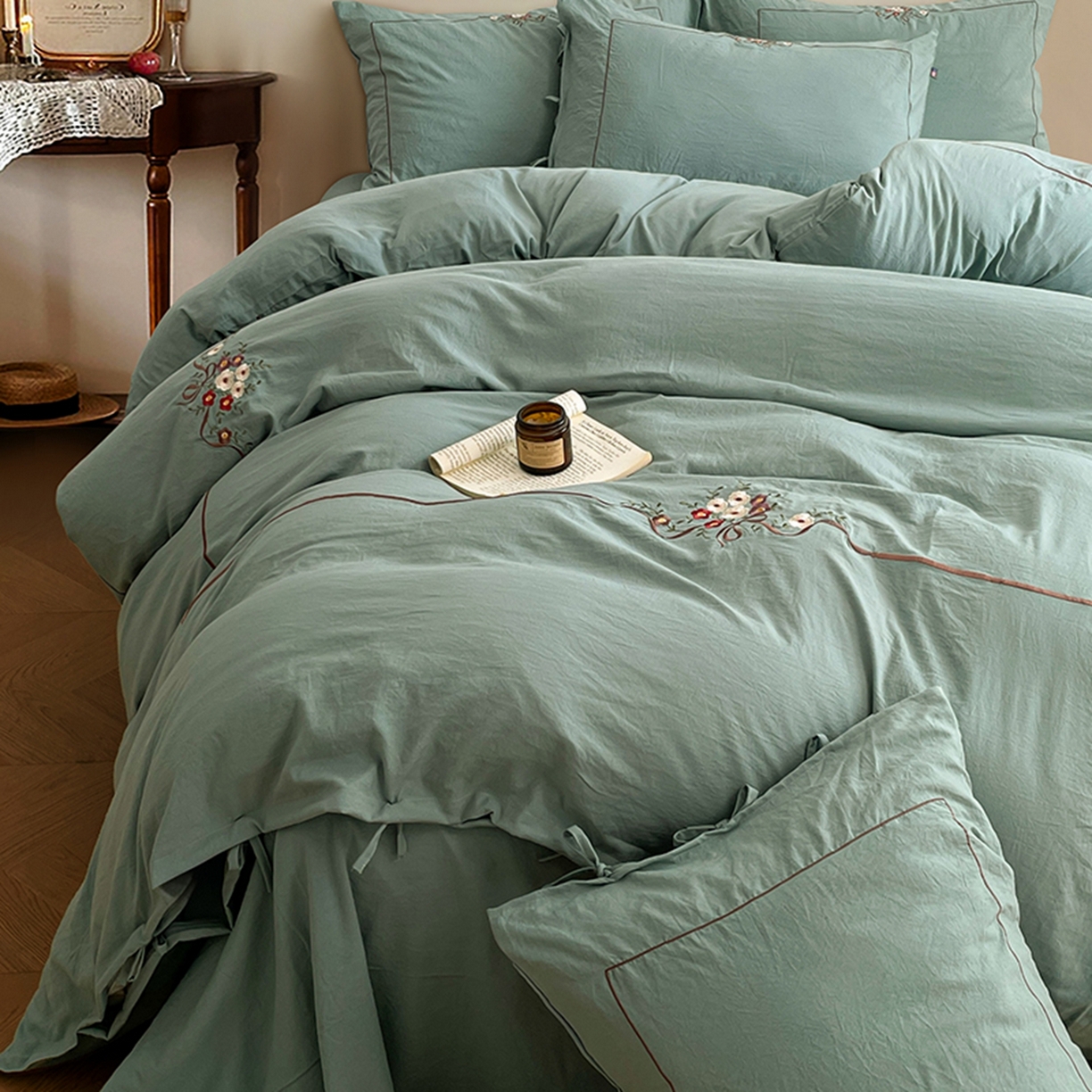 91家纺网 家纺一手货源 找家纺 yyds网供 2026新A类高克重复古刺绣绑带款水洗棉四件套三件套-花界 花界韵绿-绣花绑带款