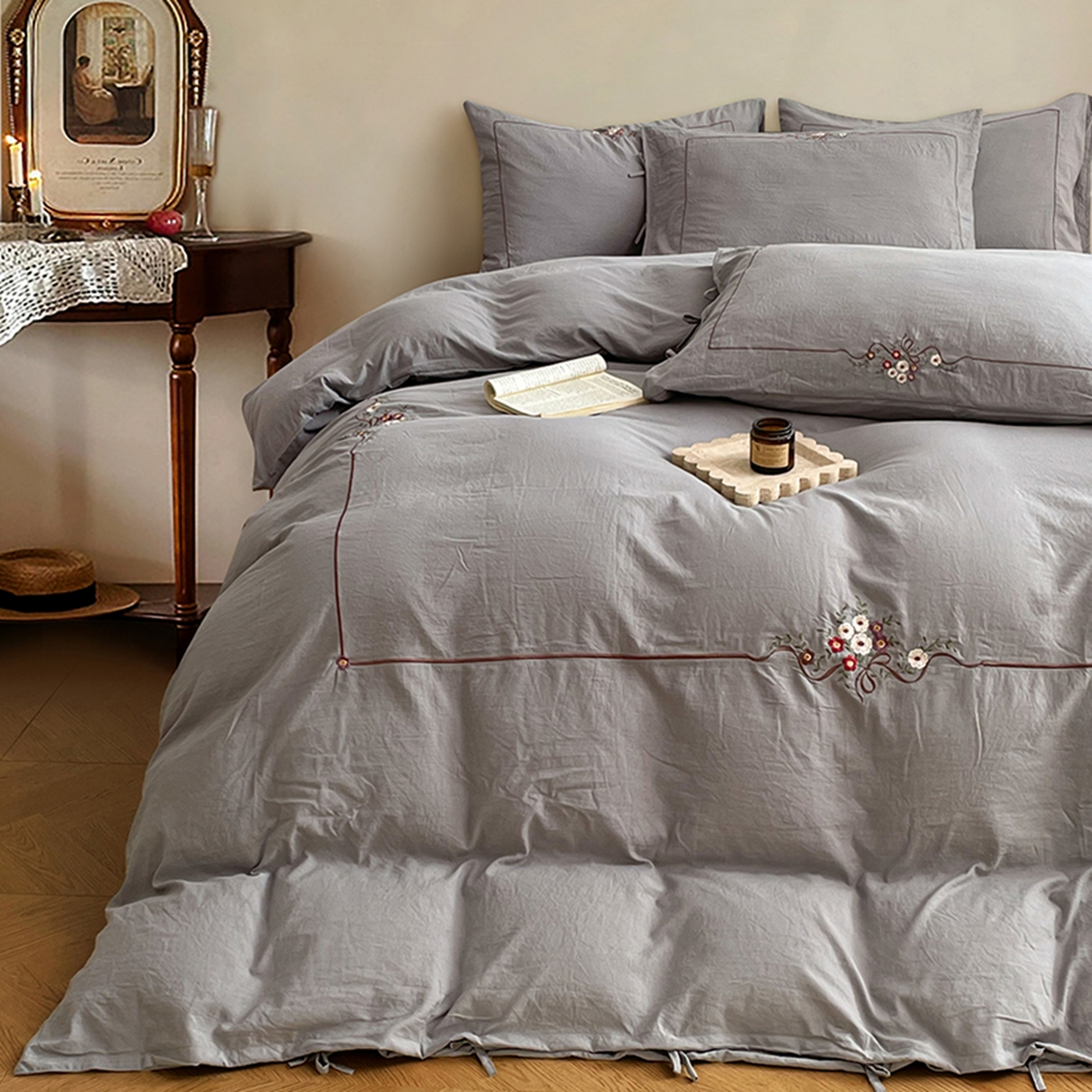 91家纺网 家纺一手货源 找家纺 yyds网供 2026新A类高克重复古刺绣绑带款水洗棉四件套三件套-花界 花界麻灰-绣花绑带款