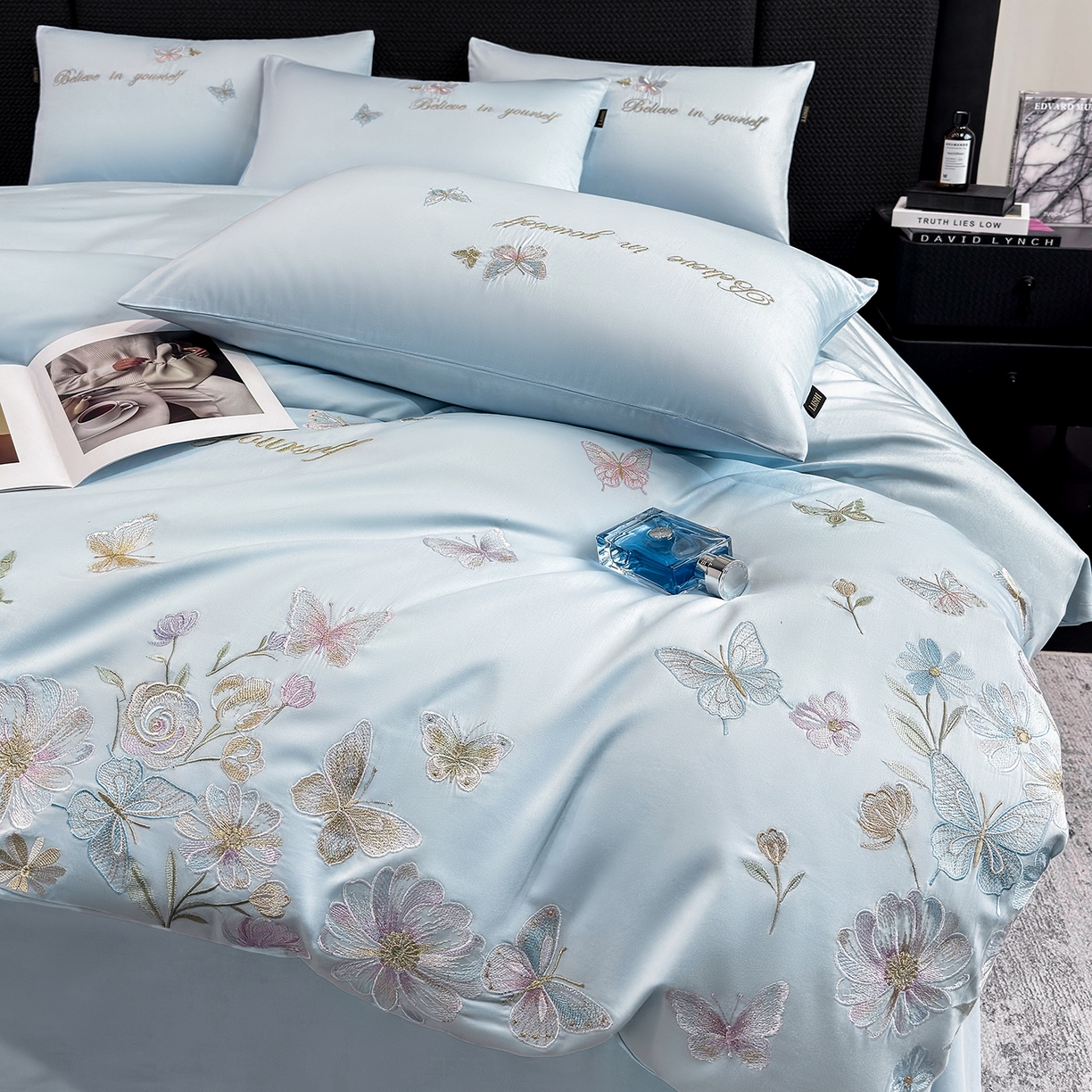 欣宜家纺 2026新款50x50s纯棉全棉贡缎长绒棉刺绣绣花四件套【高端礼盒】-蝴蝶泉边 蝴蝶泉边-天空蓝